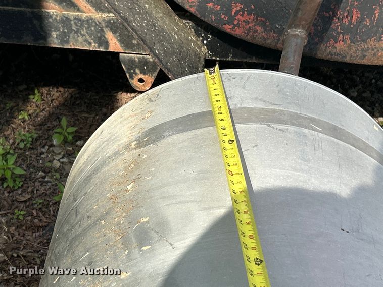 image for item FC2653 (4) Kenworth fuel tanks