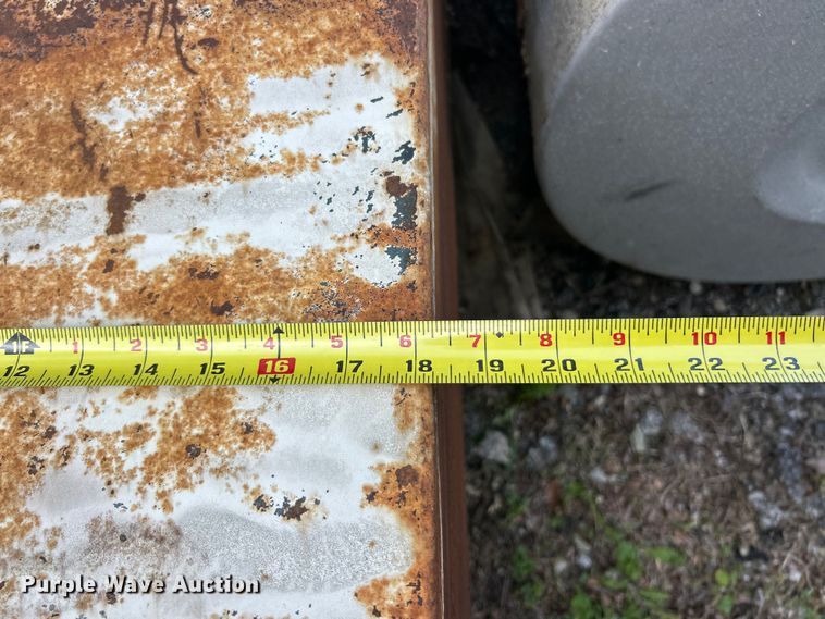 image for item FC2654 (3) fuel tanks