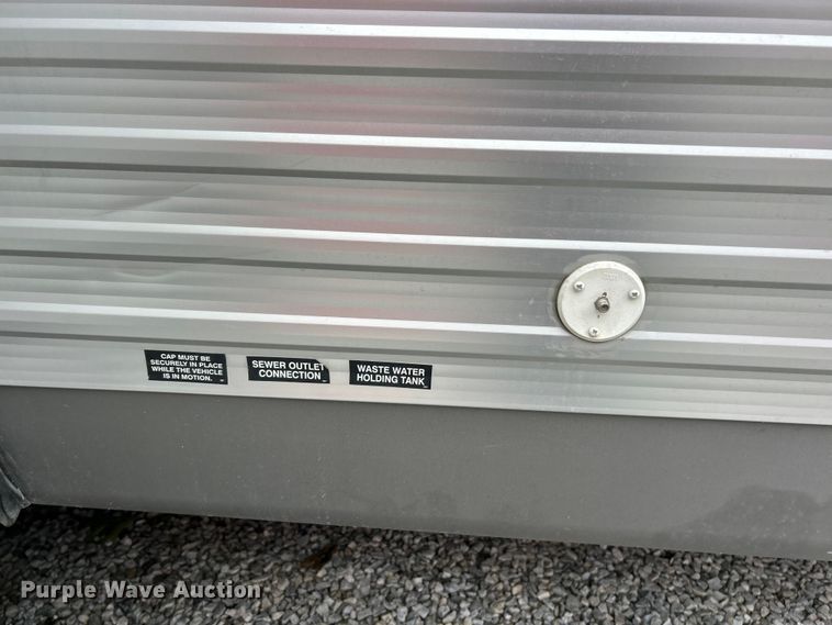 image for item FC2662 2009 Salem LE camper