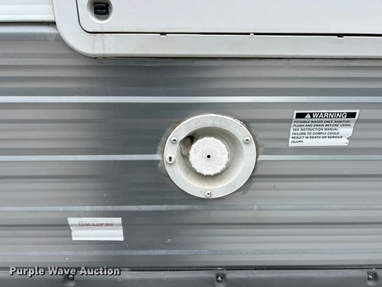 image for item FC2662 2009 Salem LE camper