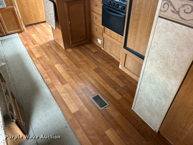 image for item FC2662 2009 Salem LE camper
