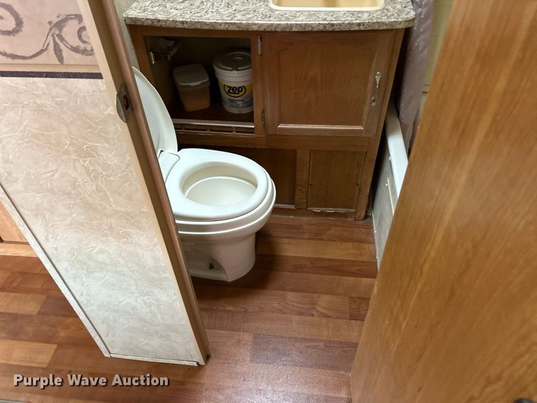 image for item FC2662 2009 Salem LE camper