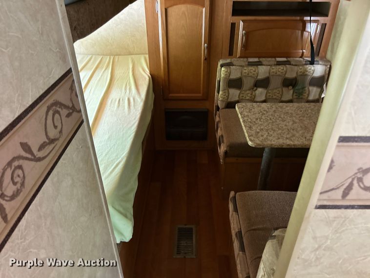 image for item FC2662 2009 Salem LE camper