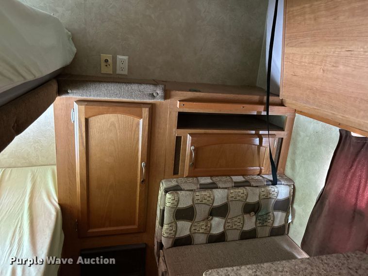 image for item FC2662 2009 Salem LE camper