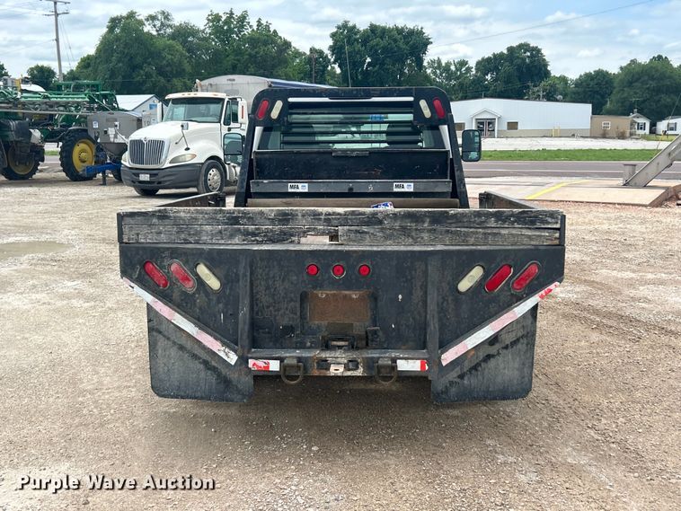 image for item FC2668 2008 Chevrolet Silverado 3500HD flatbed pickup truck
