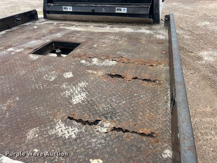 image for item FC2668 2008 Chevrolet Silverado 3500HD flatbed pickup truck