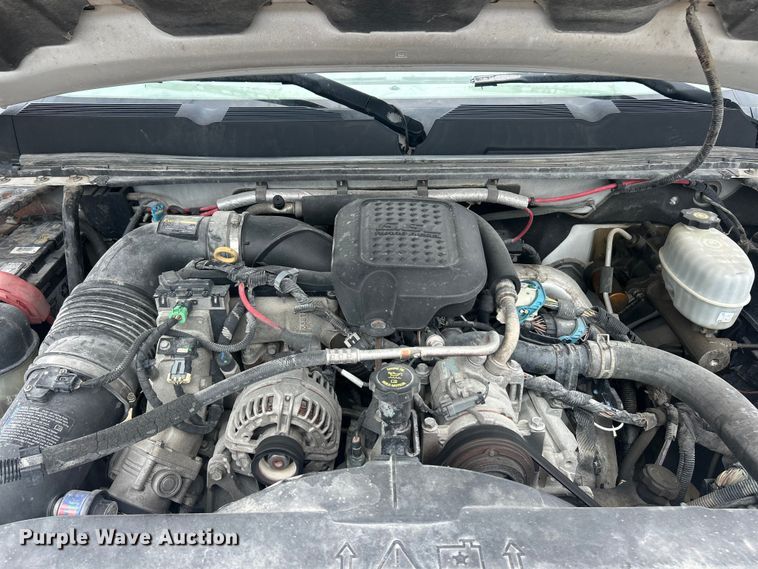image for item FC2668 2008 Chevrolet Silverado 3500HD flatbed pickup truck