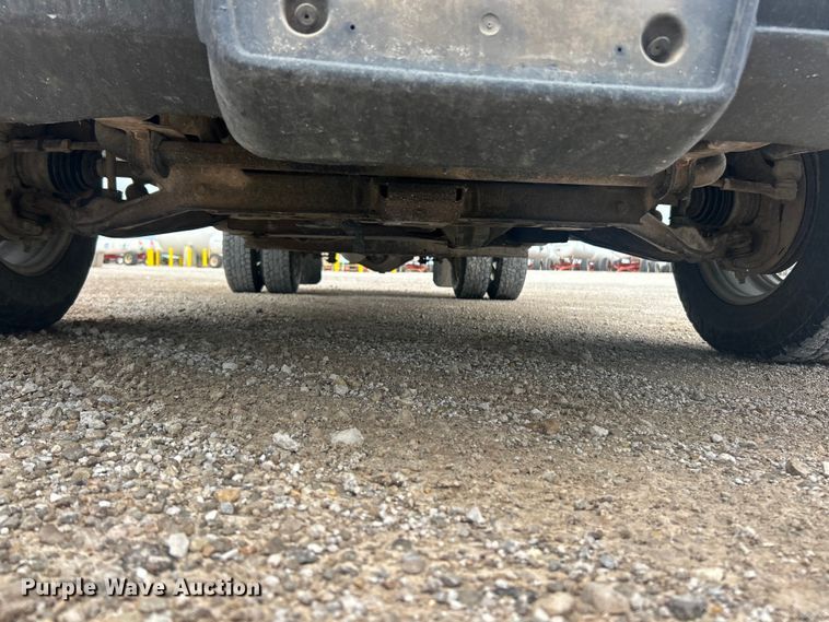image for item FC2668 2008 Chevrolet Silverado 3500HD flatbed pickup truck