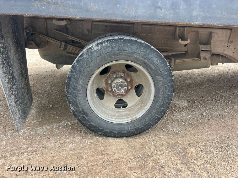 image for item FC2668 2008 Chevrolet Silverado 3500HD flatbed pickup truck