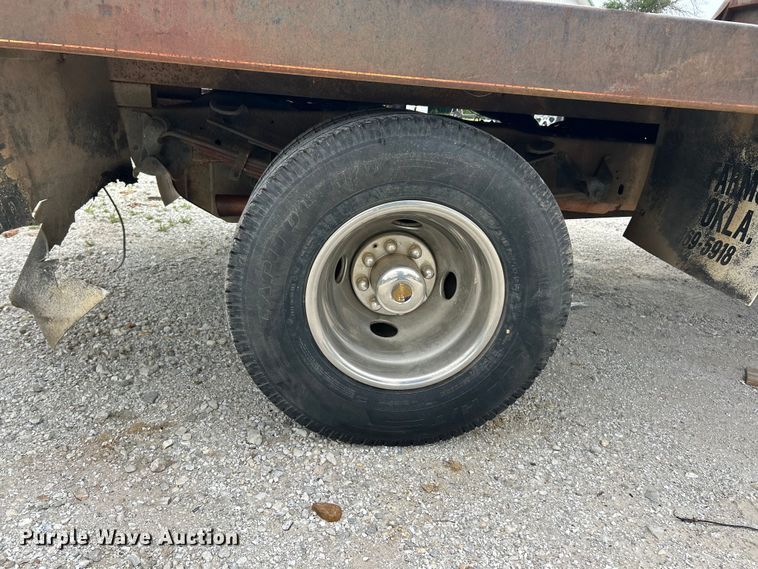 image for item FC2676 1995 Ford  F350 XL flatbed pickup truck