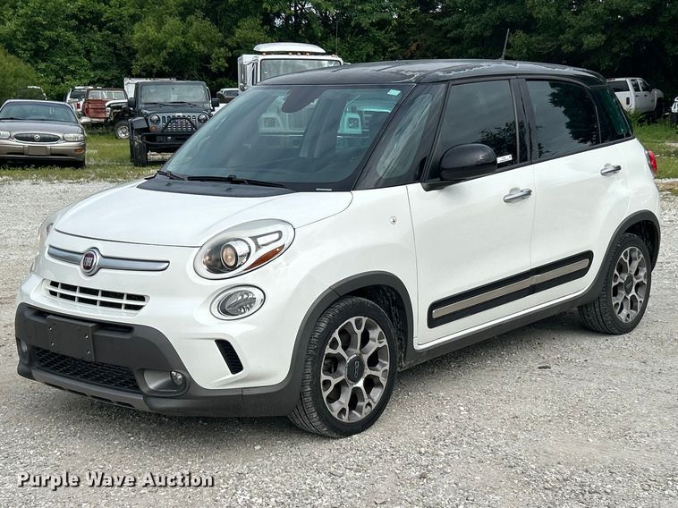 image for item FC2678 2014 Fiat 500L 