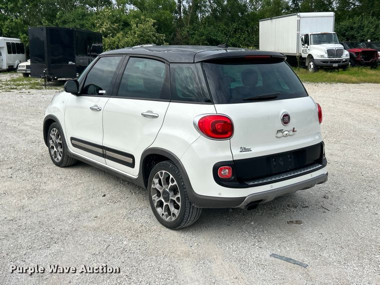 image for item FC2678 2014 Fiat 500L 