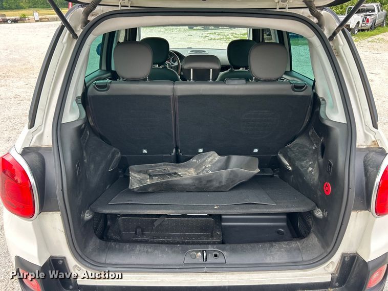 image for item FC2678 2014 Fiat 500L 