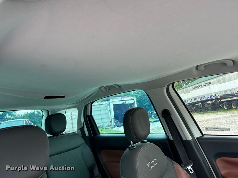 image for item FC2678 2014 Fiat 500L 
