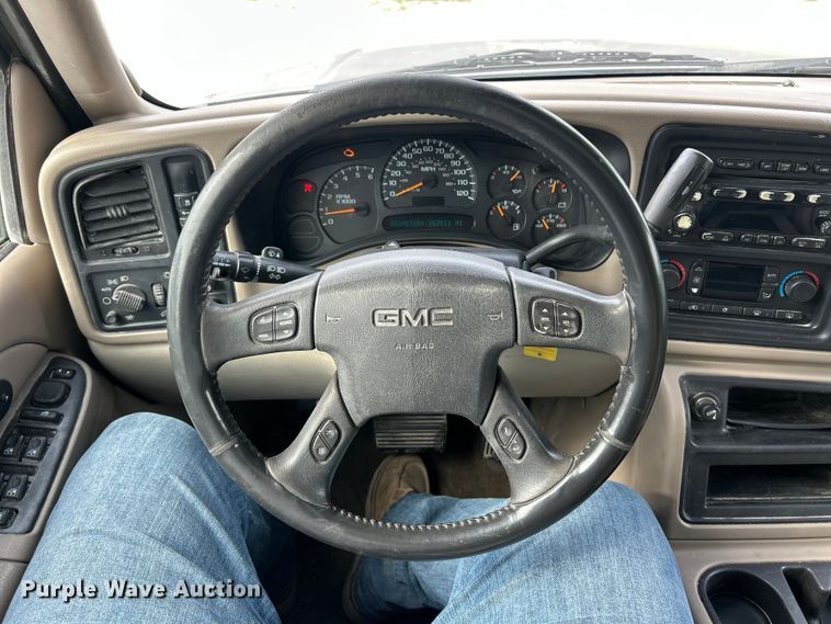 image for item FC2679 2005 GMC Yukon SUV