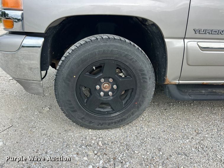 image for item FC2679 2005 GMC Yukon SUV