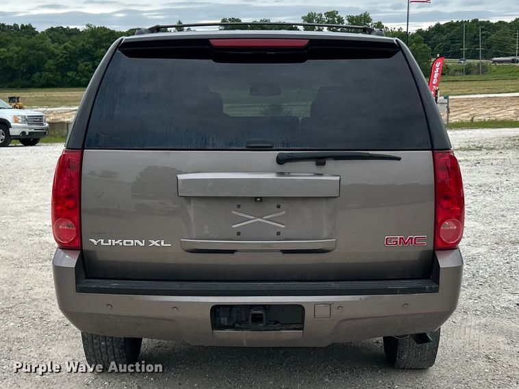 image for item FC2680 2013 GMC Yukon XL SLT SUV
