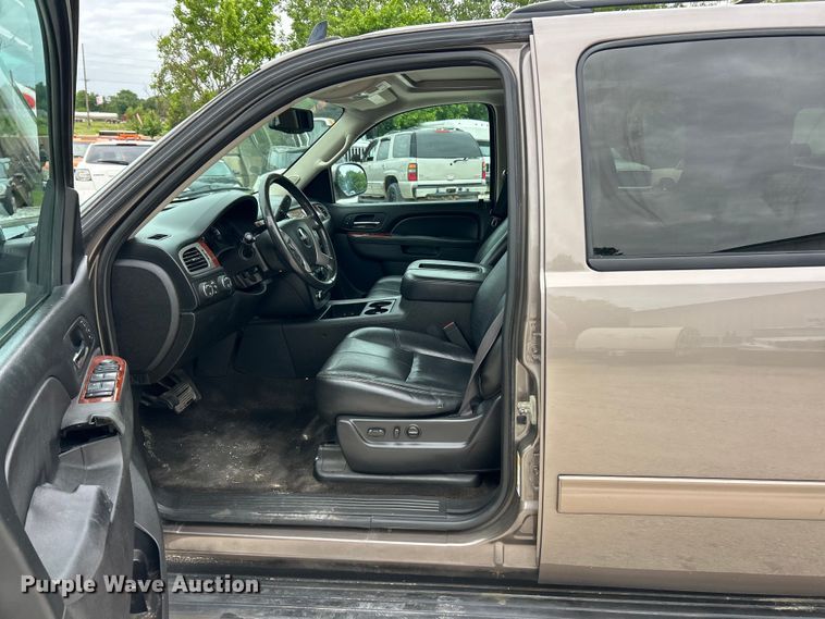 image for item FC2680 2013 GMC Yukon XL SLT SUV