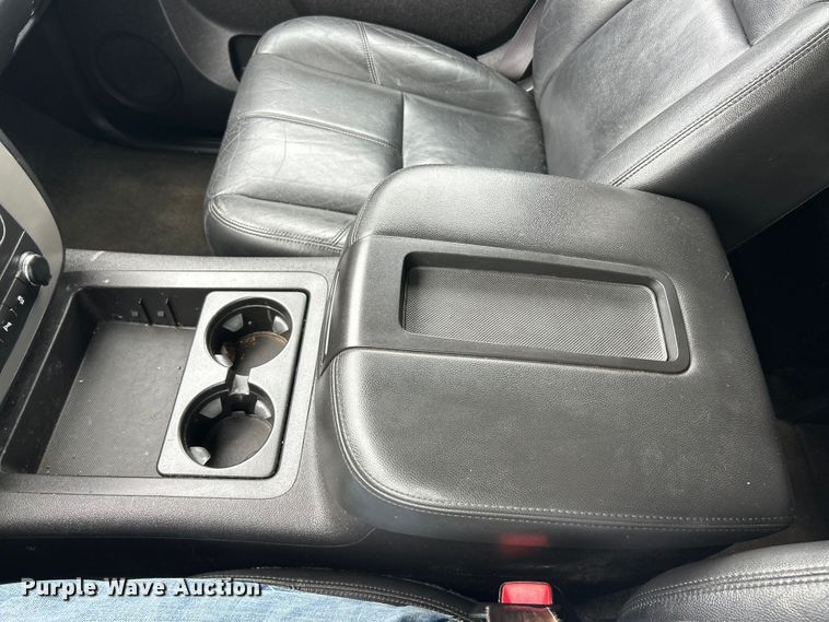 image for item FC2680 2013 GMC Yukon XL SLT SUV