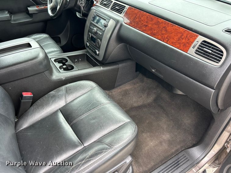 image for item FC2680 2013 GMC Yukon XL SLT SUV