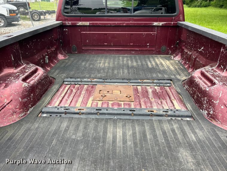 image for item FC2681 2006 Ford F350 Lariat Super Duty Crew Cab pickup truck