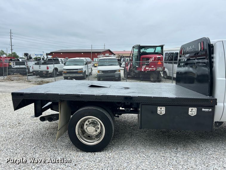 image for item FC2682 2012 Ford F450 Super Duty XL flatbed truck