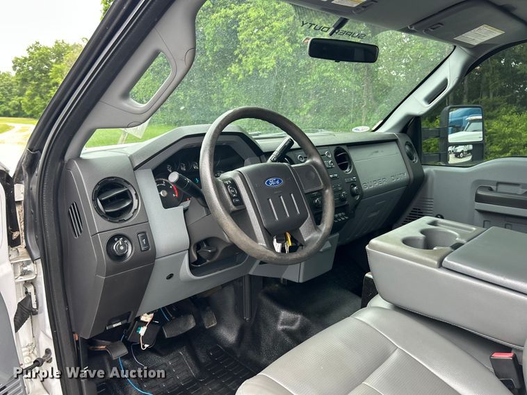 image for item FC2682 2012 Ford F450 Super Duty XL flatbed truck