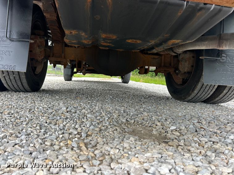image for item FC2682 2012 Ford F450 Super Duty XL flatbed truck