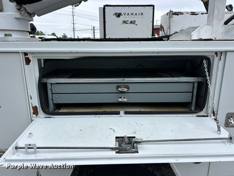 image for item FC2685 2012 Ford F550 Super Duty XLT utility / service truck