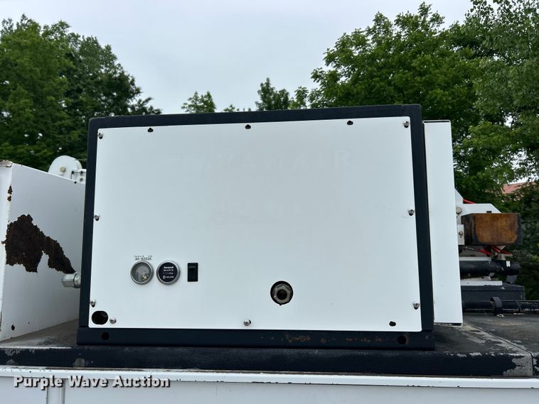 image for item FC2685 2012 Ford F550 Super Duty XLT utility / service truck