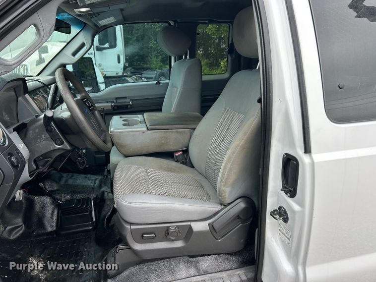 image for item FC2685 2012 Ford F550 Super Duty XLT utility / service truck
