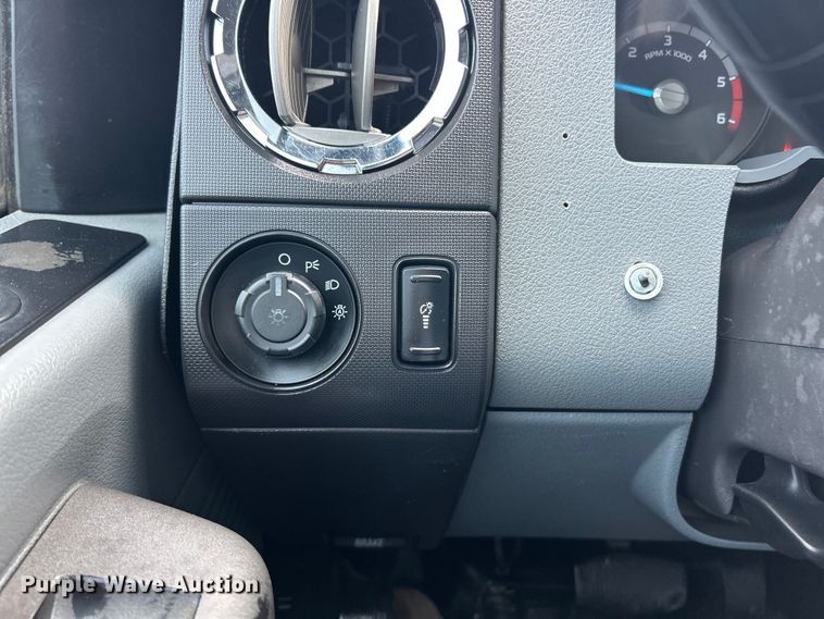 image for item FC2685 2012 Ford F550 Super Duty XLT utility / service truck