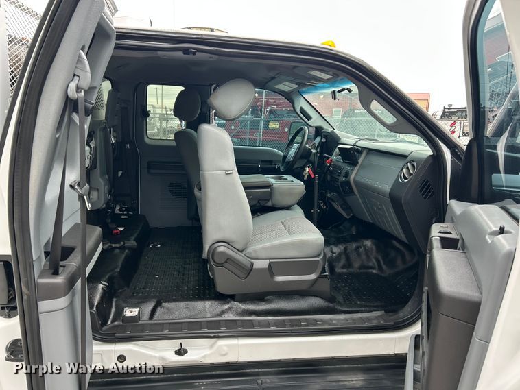 image for item FC2685 2012 Ford F550 Super Duty XLT utility / service truck