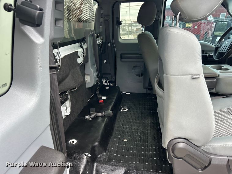 image for item FC2685 2012 Ford F550 Super Duty XLT utility / service truck