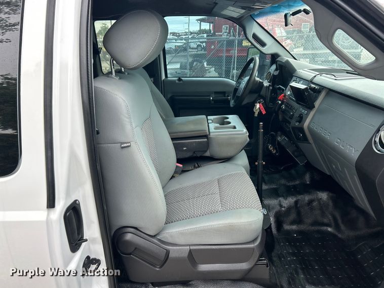image for item FC2685 2012 Ford F550 Super Duty XLT utility / service truck