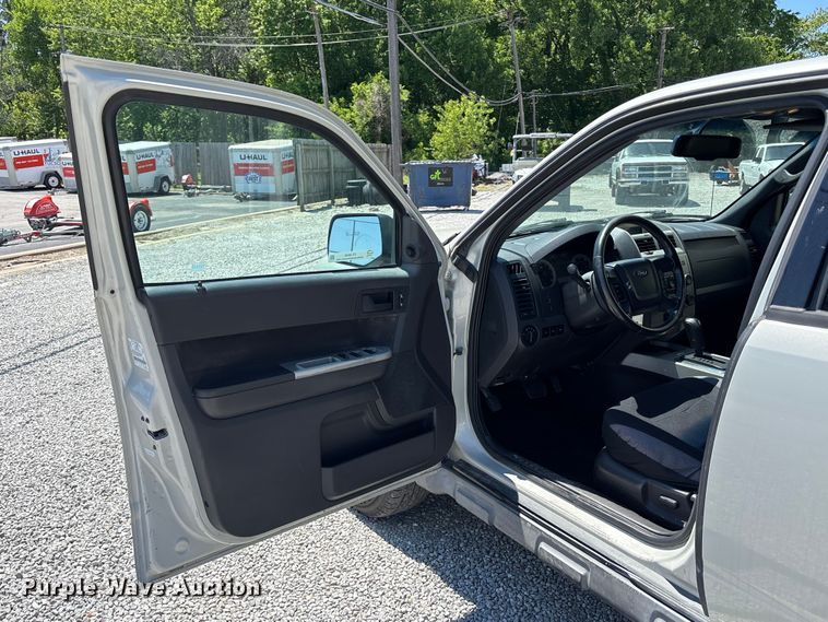 image for item FC4646 2009 Ford Escape SUV