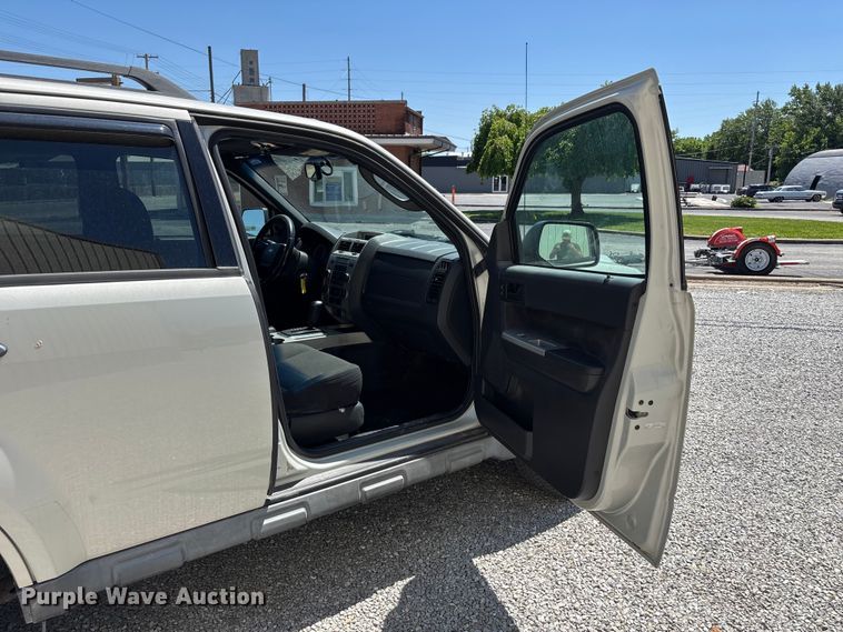 image for item FC4646 2009 Ford Escape SUV