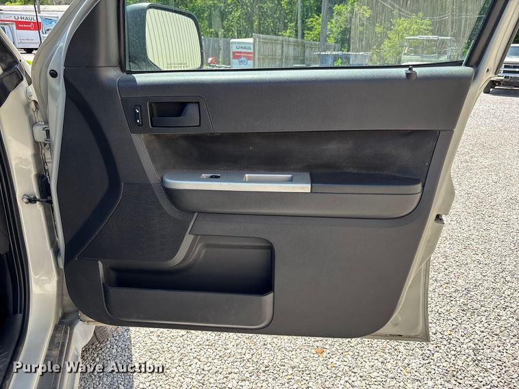 image for item FC4646 2009 Ford Escape SUV