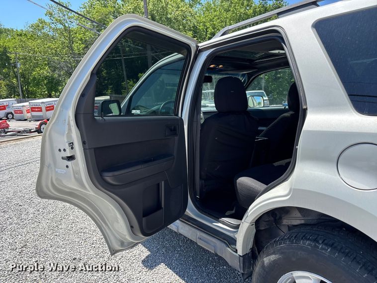 image for item FC4646 2009 Ford Escape SUV