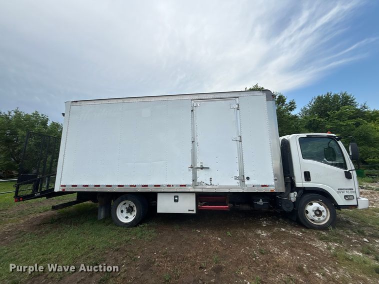 image for item FC4658 2017 Morgan Isuzu NPR HD box truck