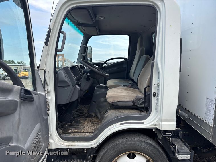 image for item FC4658 2017 Morgan Isuzu NPR HD box truck