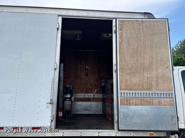 image for item FC4658 2017 Morgan Isuzu NPR HD box truck