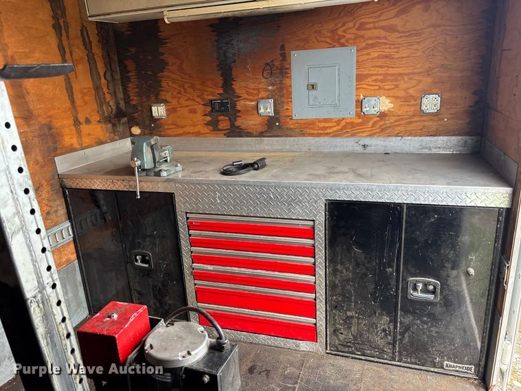 image for item FC4658 2017 Morgan Isuzu NPR HD box truck
