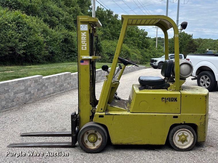 image for item FC4660 Clark C500 forklift