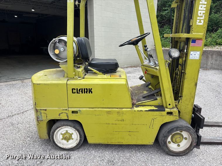 image for item FC4660 Clark C500 forklift
