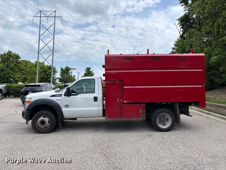 image for item FC4661 2015 Ford F550 Super Duty chipper truck