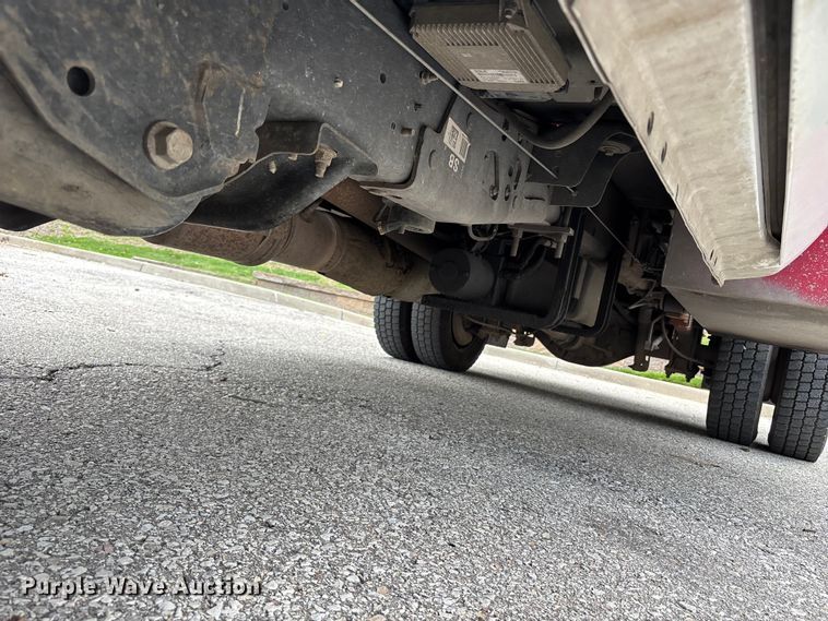 image for item FC4661 2015 Ford F550 Super Duty chipper truck