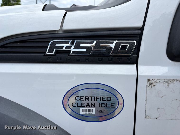 image for item FC4661 2015 Ford F550 Super Duty chipper truck