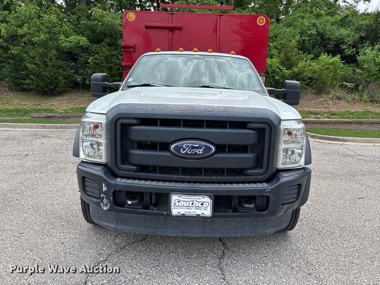 image for item FC4661 2015 Ford F550 Super Duty chipper truck