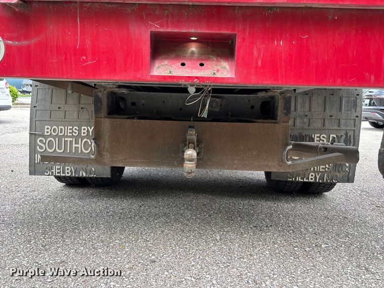 image for item FC4661 2015 Ford F550 Super Duty chipper truck
